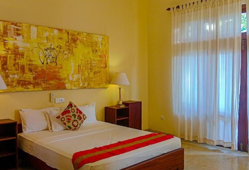 اتاق استاندارد با چشم‌انداز دریاچه, Sigiri Lanka Resort