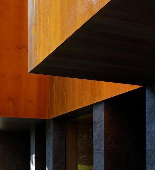 غرفة عائلية, Not A Hotel Nasu