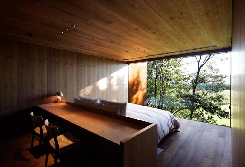 Семейный Номер, Not A Hotel Nasu