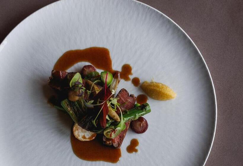 غرفة عائلية, Not A Hotel Nasu