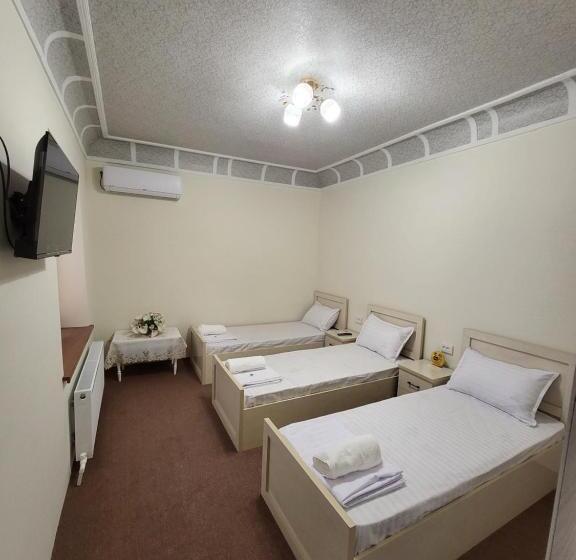 غرفة قياسية ثلاثية, Farxod Guest House
