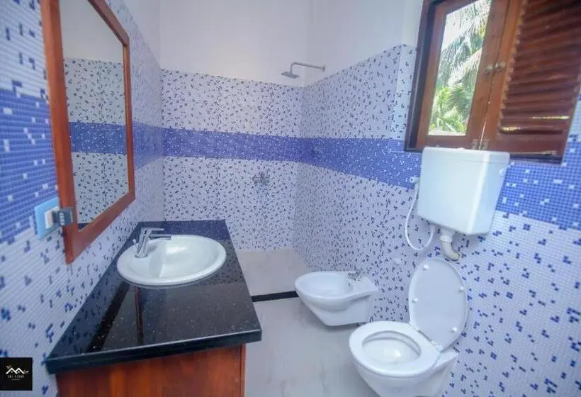 キングサイズベッドのスタンダードルーム, Sri Lanka Wennappuwa Villa D S R