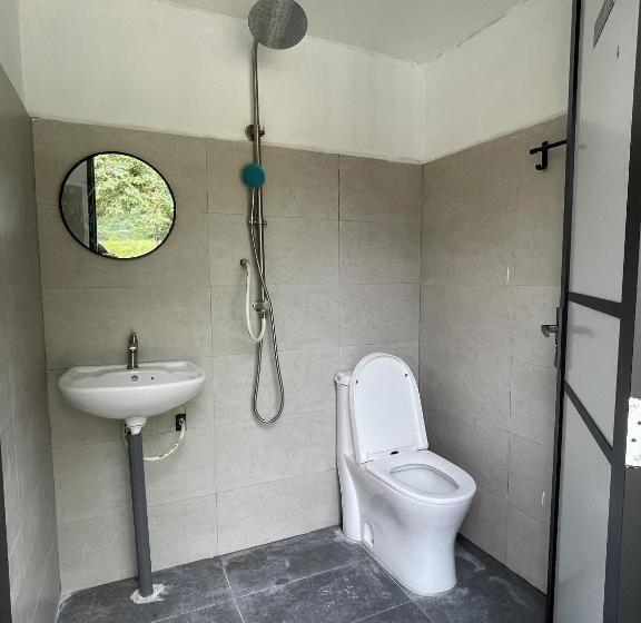 غرفة قياسية مطلّة علي حمام السباحة, I Nai Greenville Janda Baik