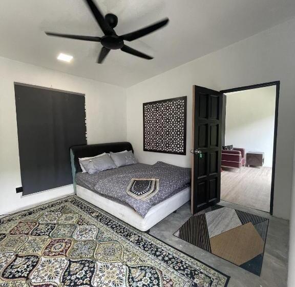 جناح مطلّ علي حمام السباحة, I Nai Greenville Janda Baik