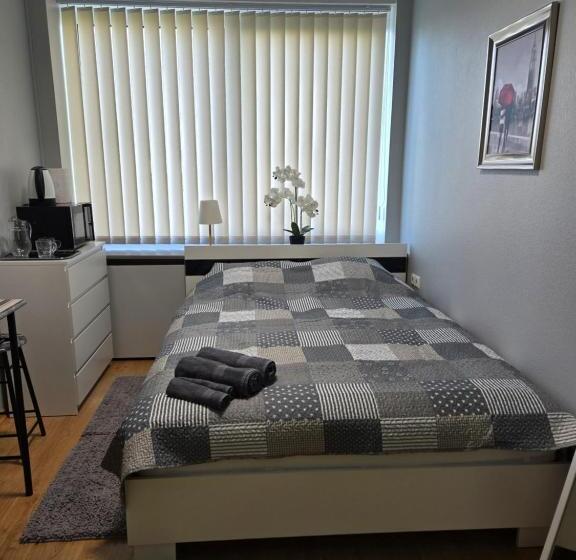 اتاق استاندارد, Transhostel Orhideja