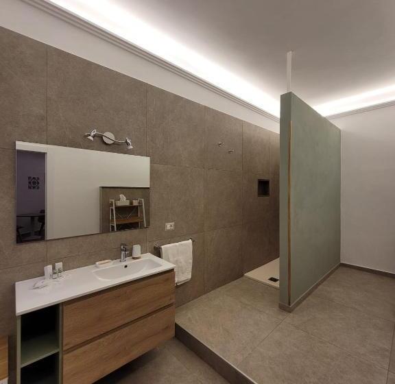 חדר סטנדרט עם מיטת קינג, Trinacria Luxury B&b