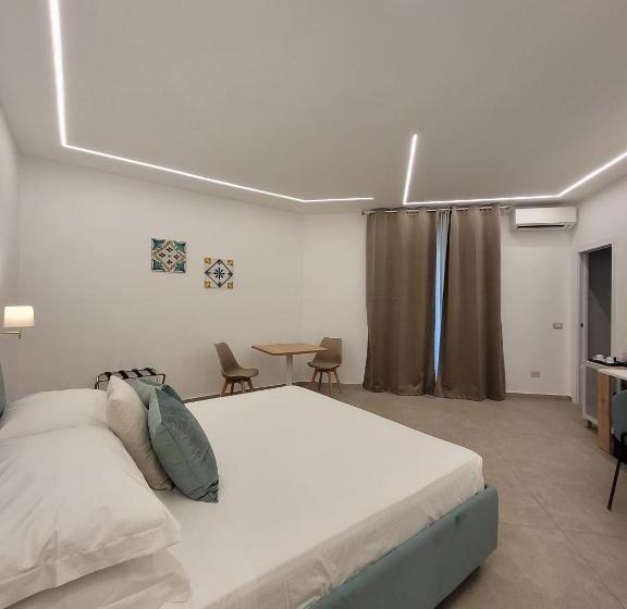 חדר סטנדרט עם מיטת קינג, Trinacria Luxury B&b