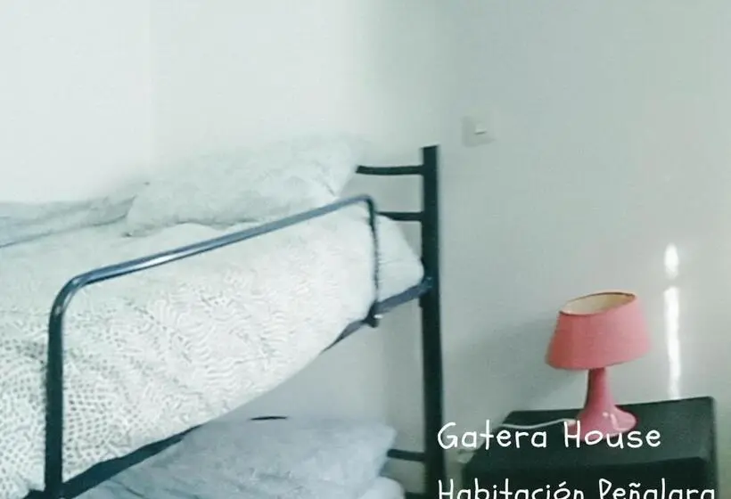 تختخواب در اتاق مشترک, Albergue Gatera House