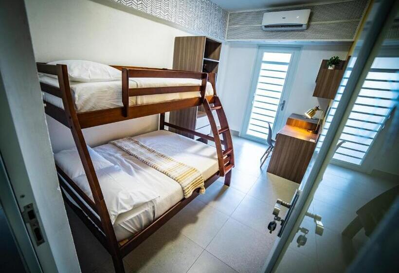 اتاق استاندارد با بالکن, Melao Lodge
