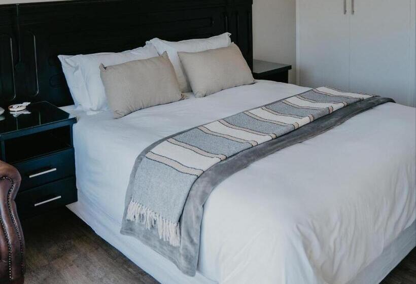 סוויטה משפחתית, Castillo Rio