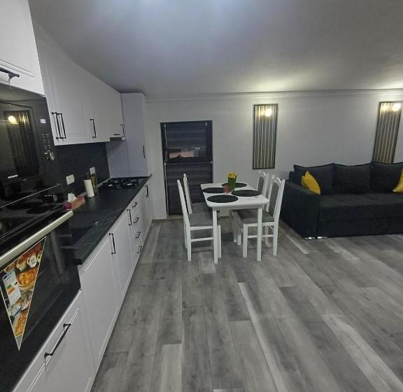 2 Bedrooms Apartment Mountain View, Had Luxury Suite