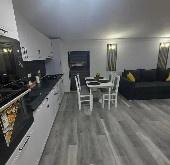 2 Bedrooms Apartment Mountain View, Had Luxury Suite