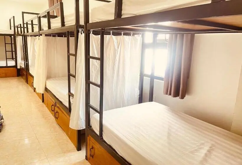تختخواب در اتاق مشترک, Hoang Phuc Home   Hotel Cat Ba