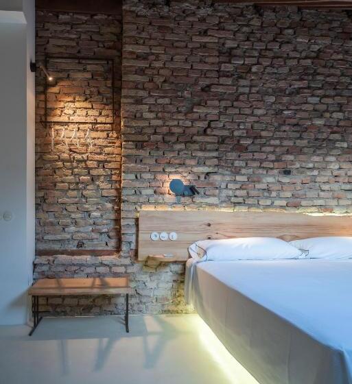 سوییت دوبلکس, La Moderna Suites