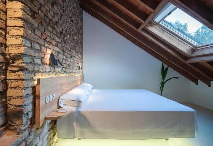 سوییت دوبلکس, La Moderna Suites