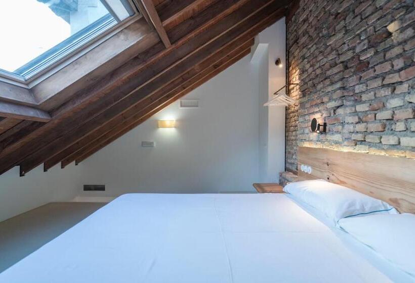 سوییت دوبلکس, La Moderna Suites