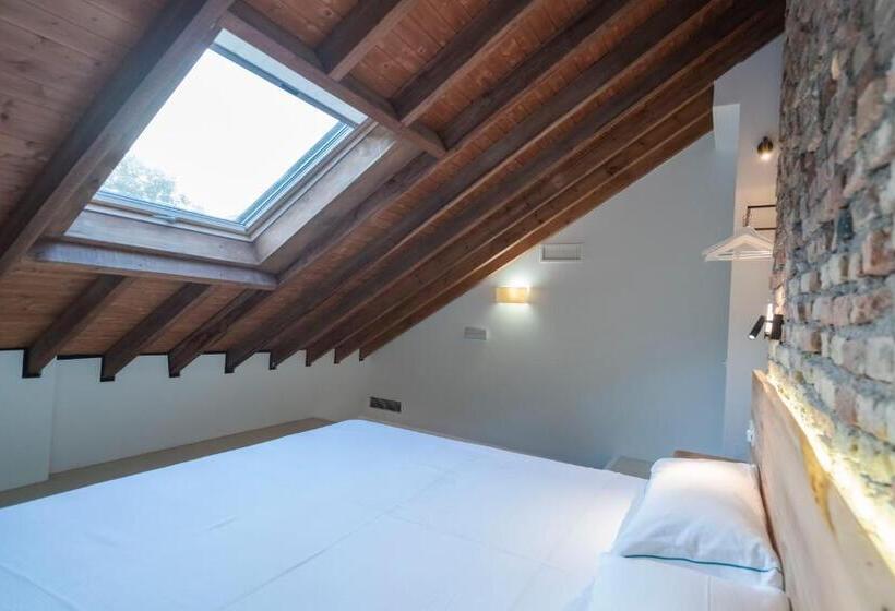 سوییت دوبلکس, La Moderna Suites