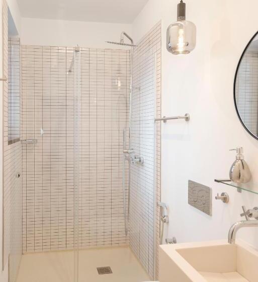 سوییت سوپریور, La Moderna Suites