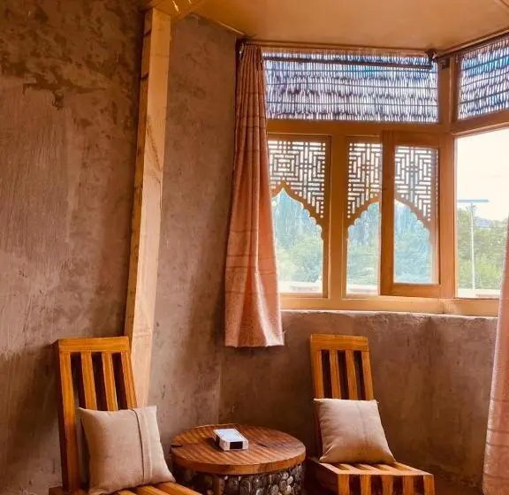 اتاق یک تخته با چشم‌انداز باغ, Riwaaj Resort