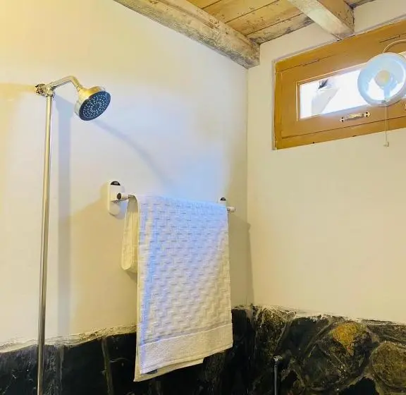 اتاق یک تخته با چشم‌انداز باغ, Riwaaj Resort