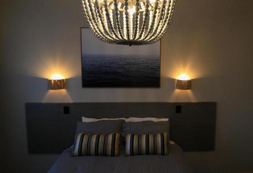 اتاق لوکس, Whitehouse