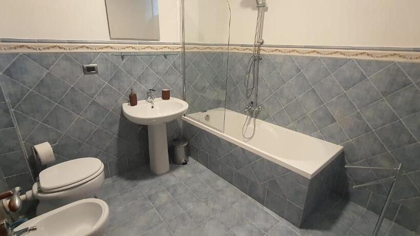 اتاق استاندارد, Iblahouse