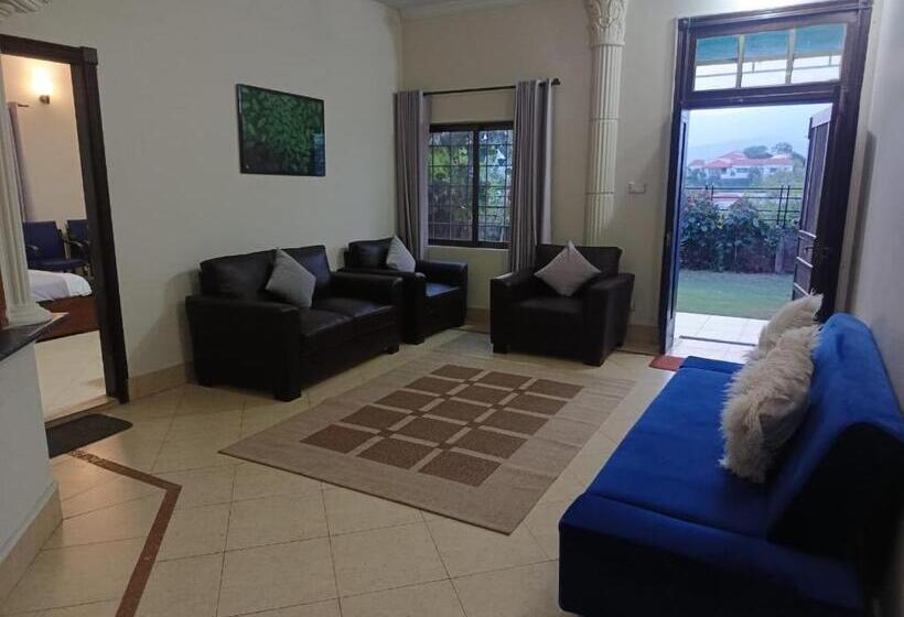 سوئیت پرزیدنت, Qayam Resort Islamabad