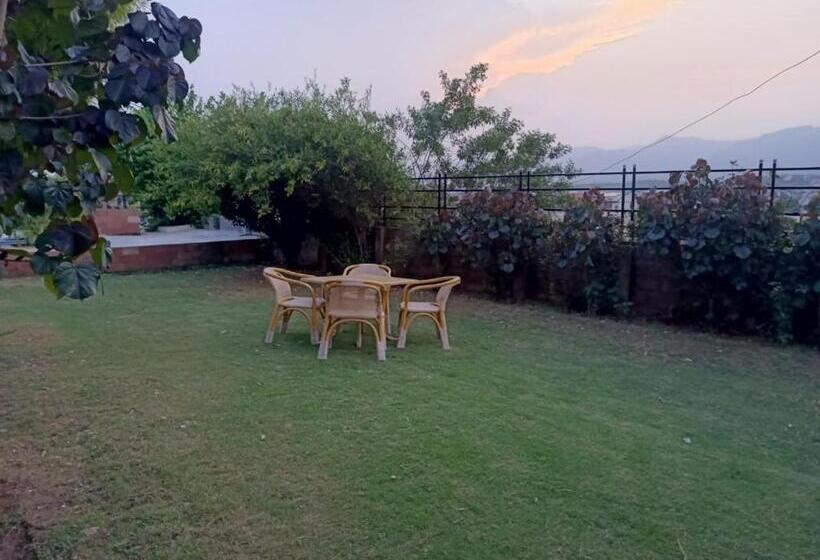 سوئیت پرزیدنت, Qayam Resort Islamabad