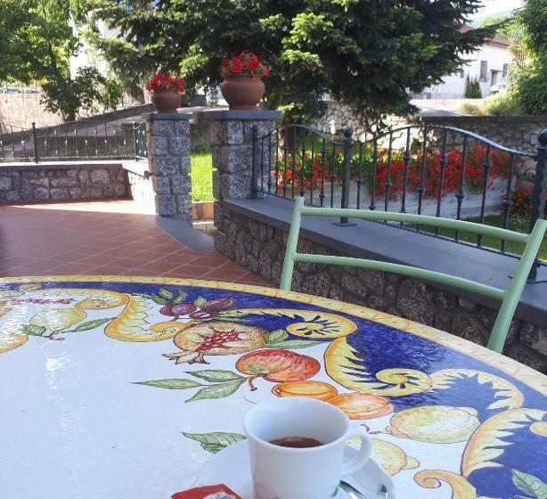 חדר סטנדרט לשלושה, San Nicola