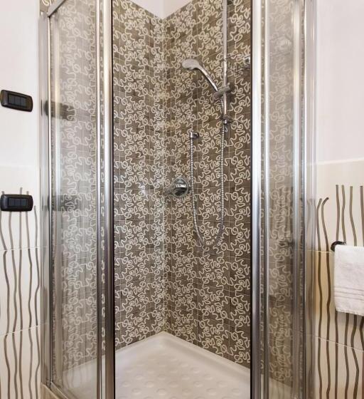 חדר סטנדרט לשלושה, San Nicola