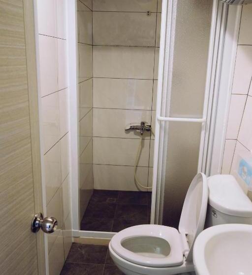 Triple Room Sea View, Chinbe D.s House B&b