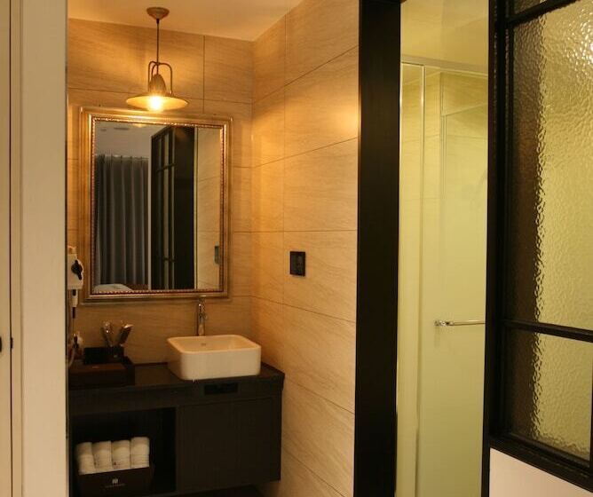 غرفة ديلوكس, Banwol Asiad