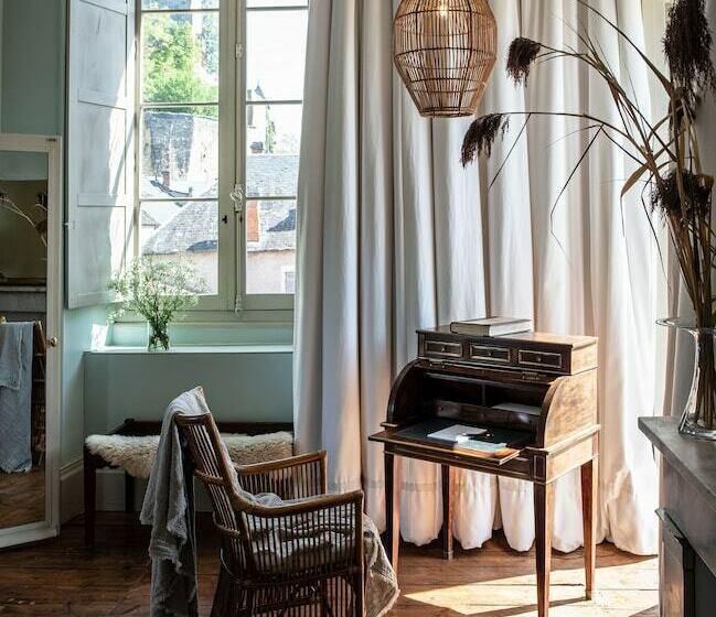 סוויטת ג'וניור, Hôtel Restaurant De Bouilhac  Les Collectionneurs