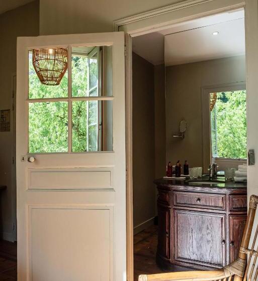 חדר סטנדרט, Hôtel Restaurant De Bouilhac  Les Collectionneurs