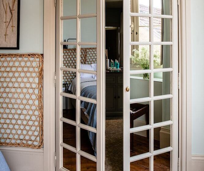 סוויטת ג'וניור, Hôtel Restaurant De Bouilhac  Les Collectionneurs