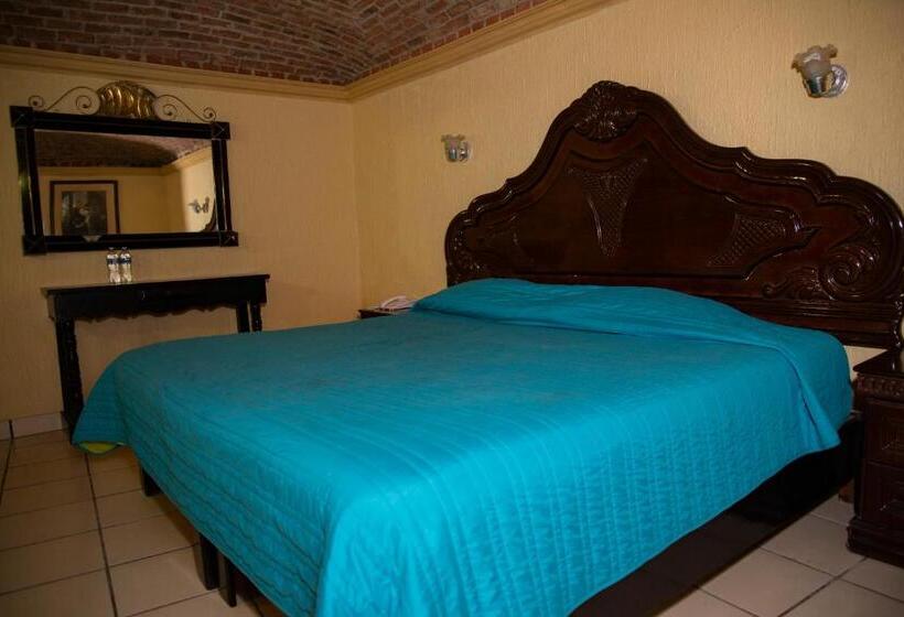 سوئیت با تخت بزرگ, Hacienda De Cobos