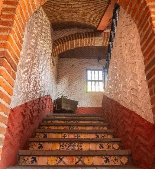 اتاق خانوادگی, Hacienda De Cobos