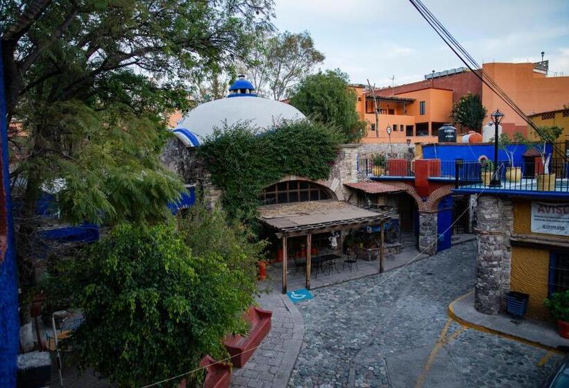 اتاق خانوادگی, Hacienda De Cobos