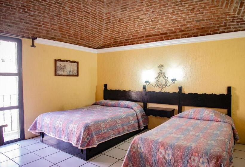 اتاق خانوادگی, Hacienda De Cobos