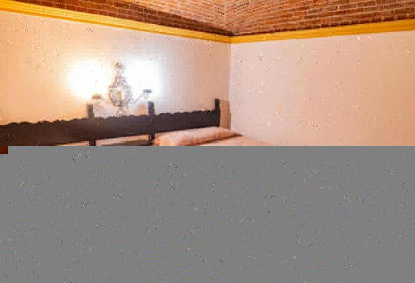 اتاق استاندارد سه نفره, Hacienda De Cobos