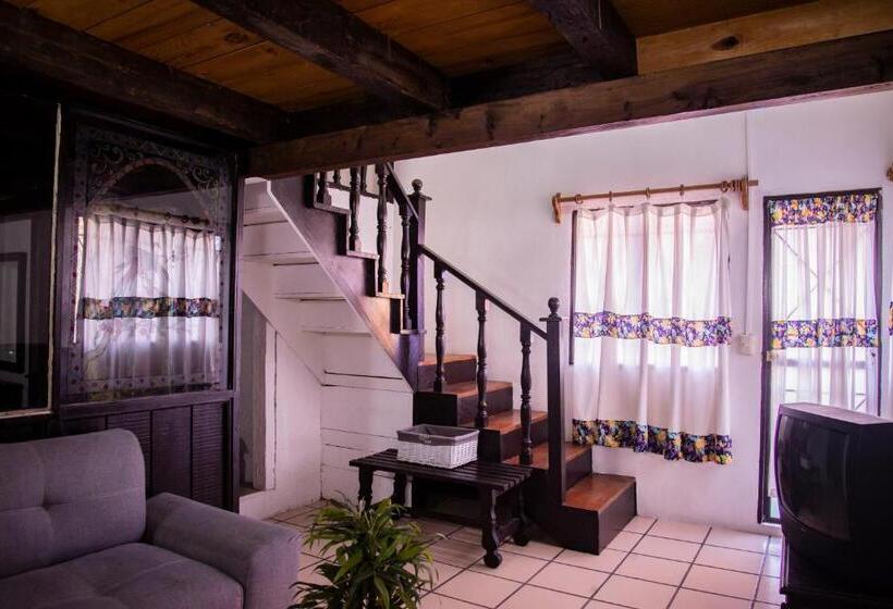 بانگلوی استاندارد, Hacienda De Cobos
