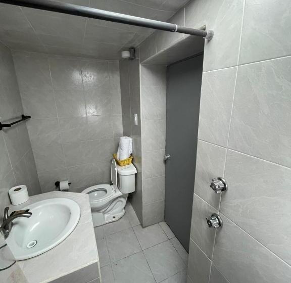 سوییت خانوادگی, Hacienda De Cobos