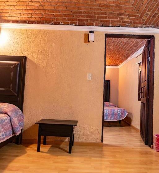 اتاق خانوادگی, Hacienda De Cobos