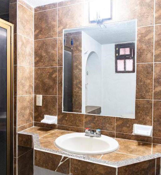 اتاق خانوادگی, Hacienda De Cobos