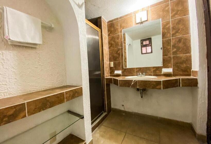 اتاق خانوادگی, Hacienda De Cobos