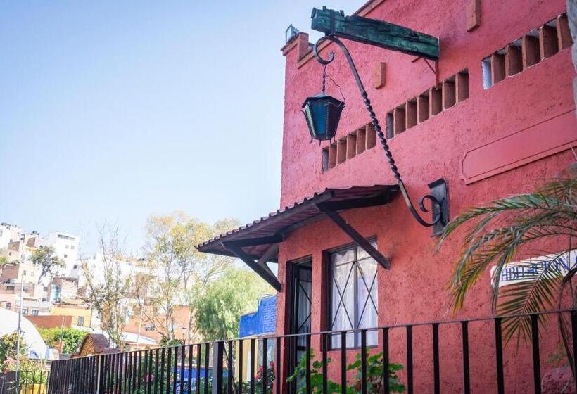 بانگلوی استاندارد, Hacienda De Cobos