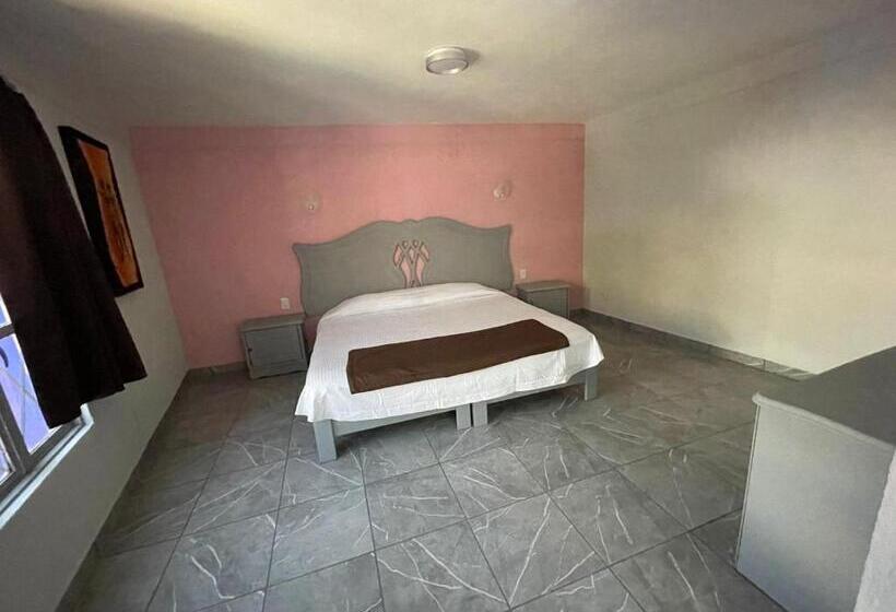 سوییت خانوادگی, Hacienda De Cobos