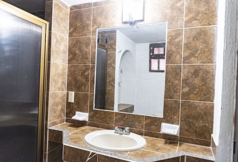 اتاق خانوادگی, Hacienda De Cobos