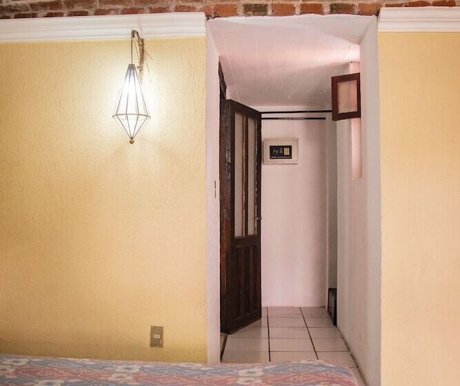 اتاق خانوادگی, Hacienda De Cobos