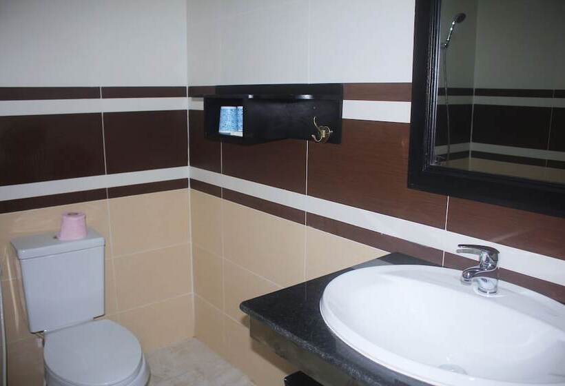 חדר דלוקס, Kc River